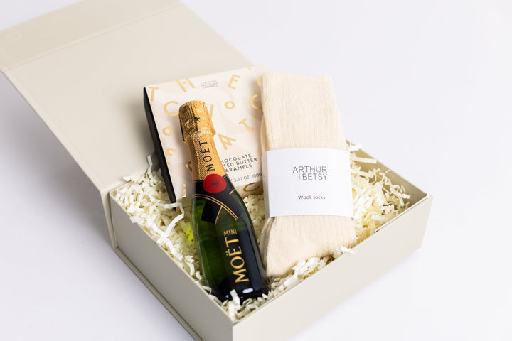 Exquisite Luxury Treats Gift Box