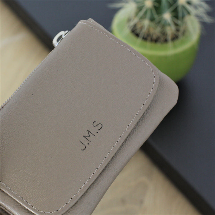 Chic Stone Finish Leather Coin Purse