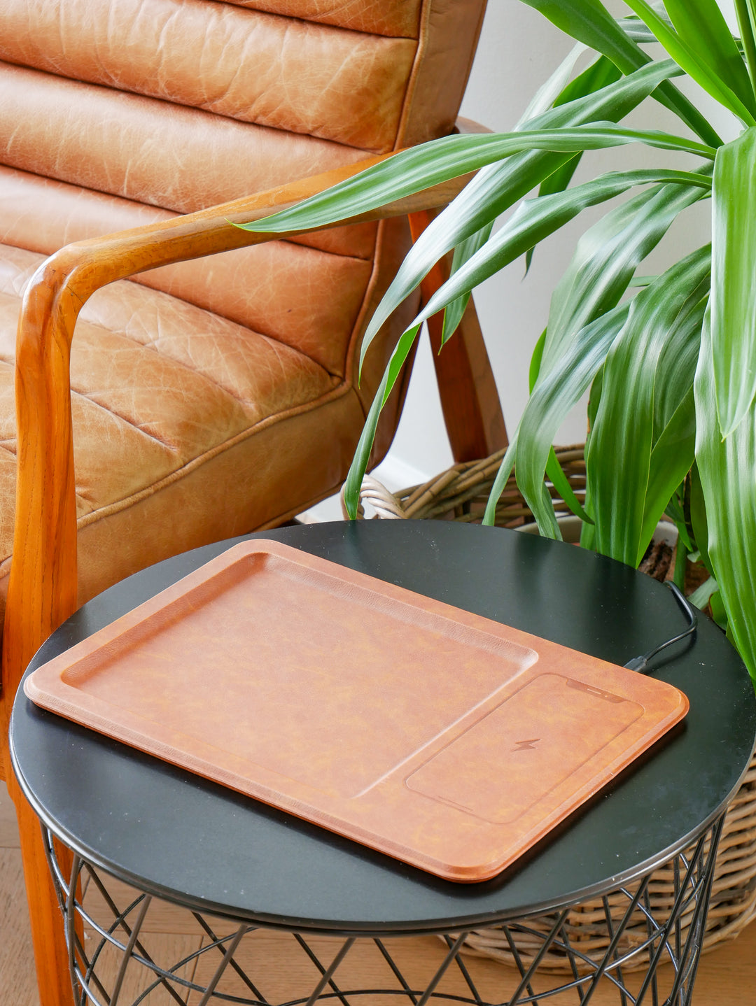 Wireless Charging Vanity Tray